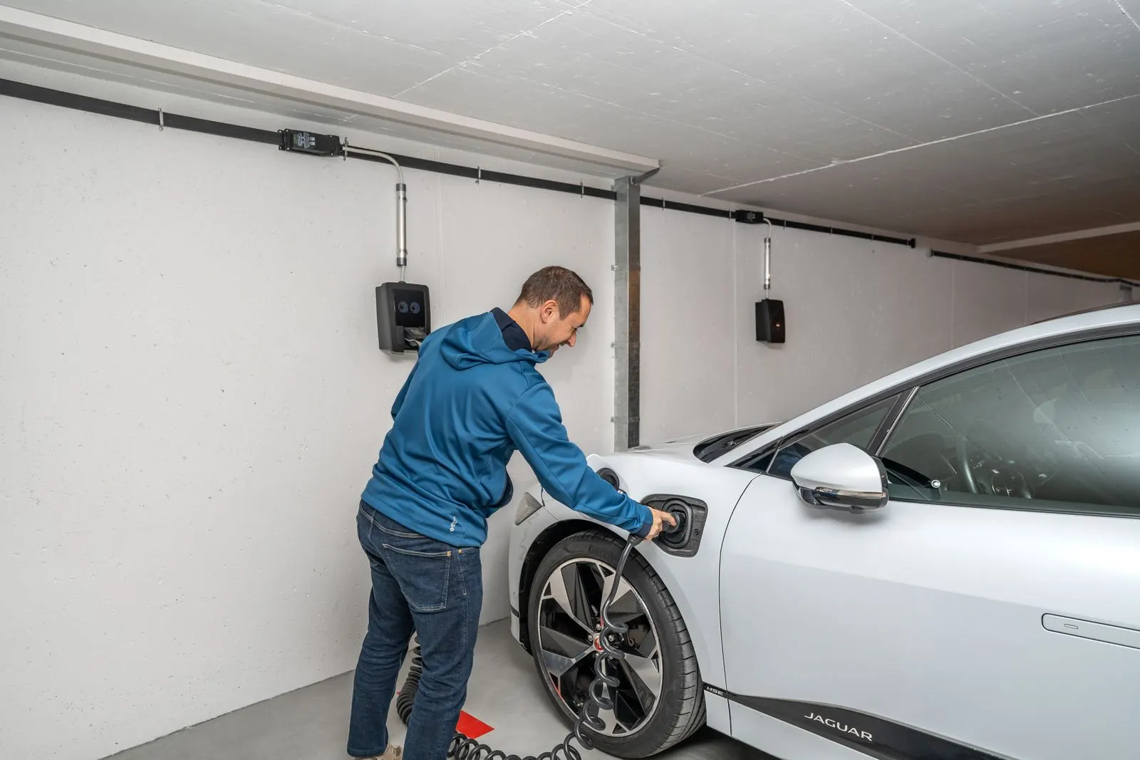 Borne de recharge à domicile : monophasé ou triphasé, quelle puissance choisir ?